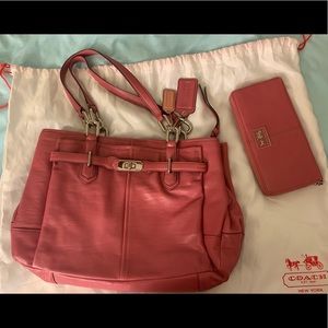 Coach pink/mauve leather handbag and wallet